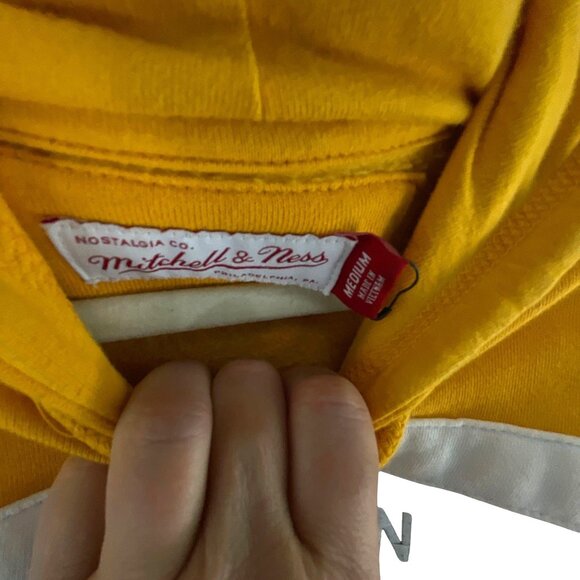 Mitchell & Ness Boston Bruins Head Coach Pullover Hoodie Medium Black Yellow - Picture 3 of 7